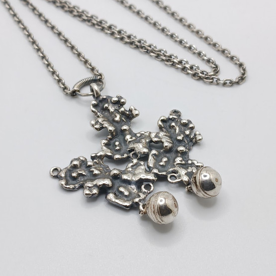 Kaulakoru, Kaarna, design Pentti Sarpaneva, hopeaa