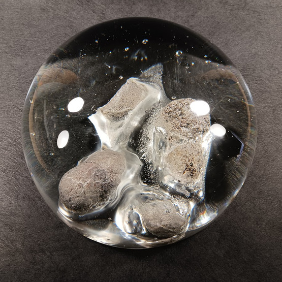 Taidelasi, Rantakivet, sign. Helena Tynell, Riihimäen Lasi Oy