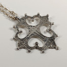 Kaulakoru, Vienalainen risti, hopeaa