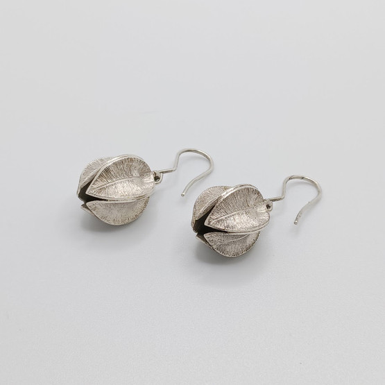 Korvakorut, Lumikukka, Kalevala Koru, hopeaa