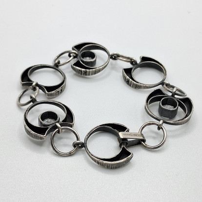 Rannekoru, design Karl Laine