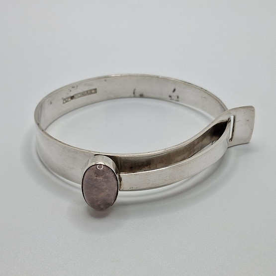 Rannekoru, Kupittaan kulta, design Elis Kauppi, hopeaa