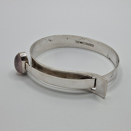 Rannekoru, Kupittaan kulta, design Elis Kauppi, hopeaa