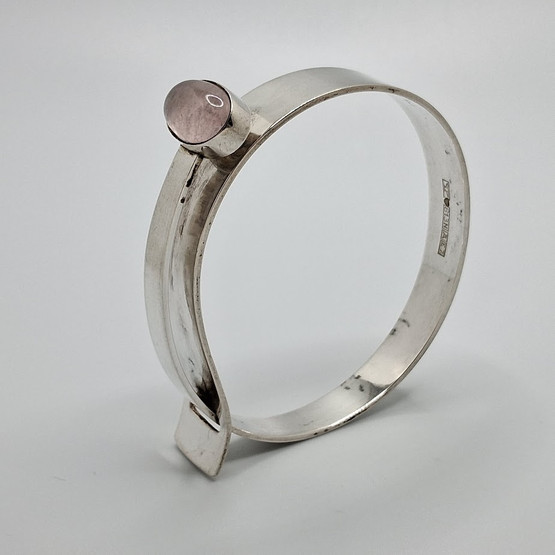 Rannekoru, Kupittaan kulta, design Elis Kauppi, hopeaa