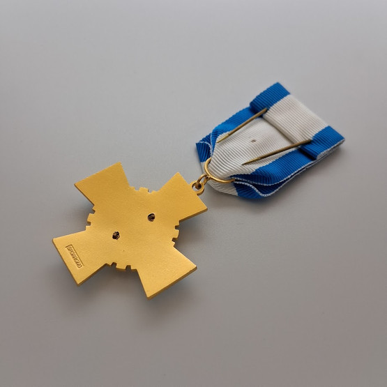 Sotaveteraanien kultainen ansioristi