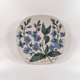 Seinälautanen, Nurmitädyke, Arabia, design Esteri Tomula