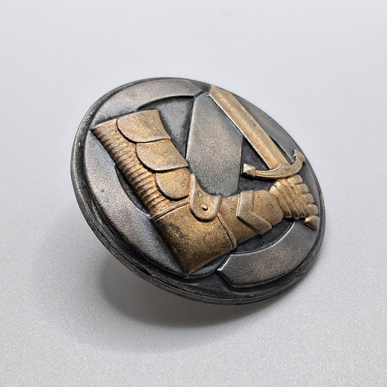 Ruuvimerkki, Suojeluskunta 1. luokan harrastusmerkki, hopeaa v. 1935