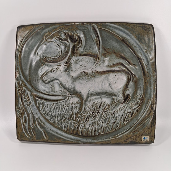 Reliefi, Poro, Pentik, design Henrik Allert