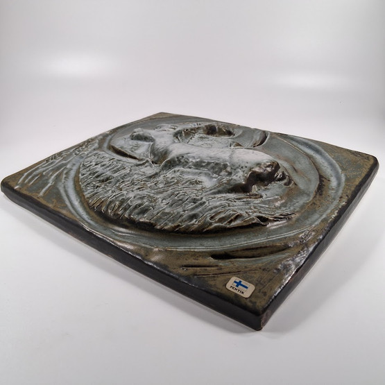 Reliefi, Poro, Pentik, design Henrik Allert