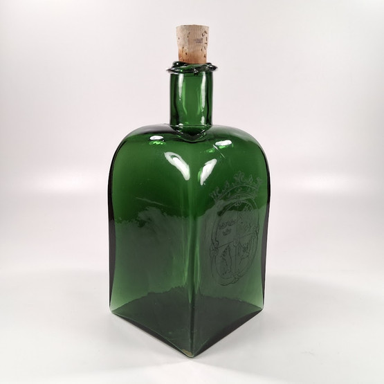 Koristepullo, Nuutajärvi, TMM 1993, sign. Oiva Toikka