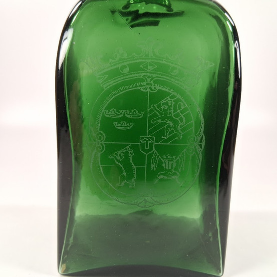 Koristepullo, Nuutajärvi, TMM 1993, sign. Oiva Toikka