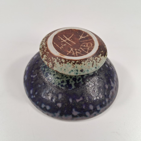 Kynttilänjalka, Arabia, design Liisa Hallamaa