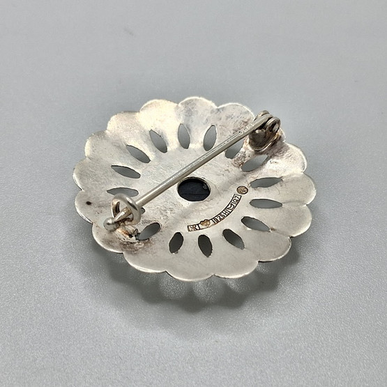 Rintakoru, Perniön solki, Kalevala Koru, hopeaa