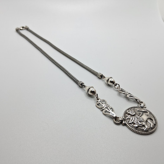 Kaulakoru, Aurinkoleijona, Kalevala Koru, hopeaa