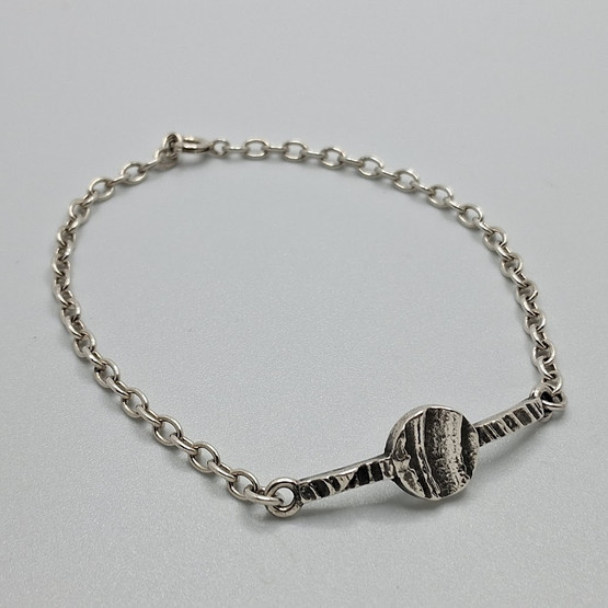 Rannekoru, design Jorma Laine, hopeaa