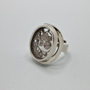 Sormus, design Jorma Laine, hopeaa v. 1978