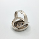 Sormus, design Jorma Laine, hopeaa v. 1978