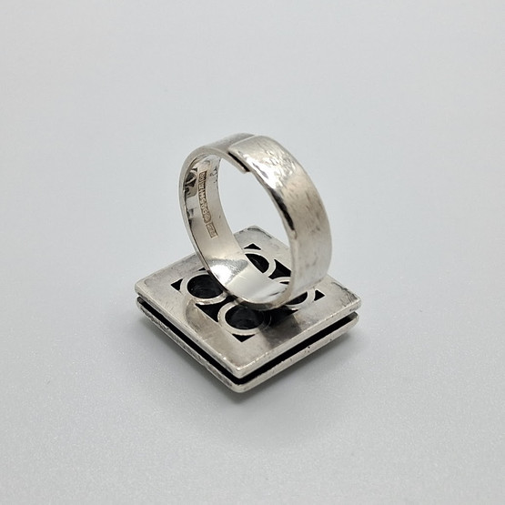 Sormus, design Elis Kauppi, hopeaa v. 1970