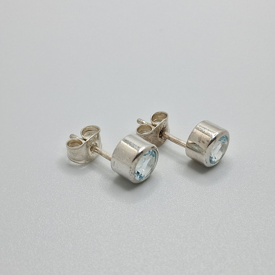 Korvakorut, Lähde, Kalevala Koru, hopeaa