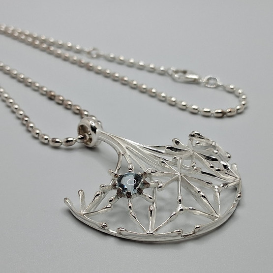 Kaulakoru, Naisen ääni, Kalevala Koru, hopeaa