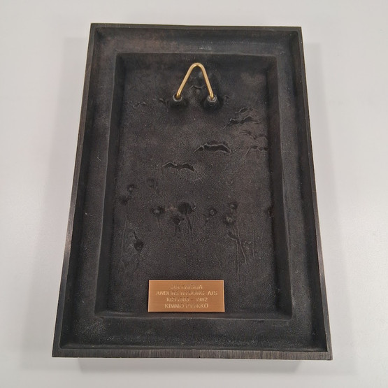 Reliefi, sign. Kimmo Pyykkö -81