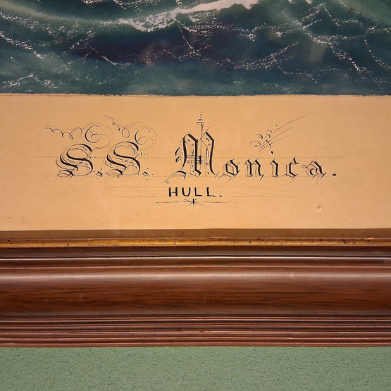 Kapteenintaulu, S.S. Monica, sign. Hyatt v. 1905