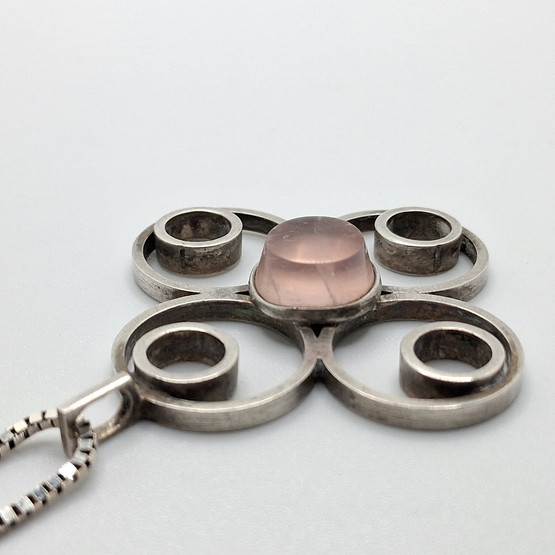 Kaulakoru, design Martti Viikinniemi, hopeaa