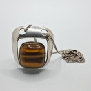 Kaulakoru, Granit & Co, hopeaa v. 1961