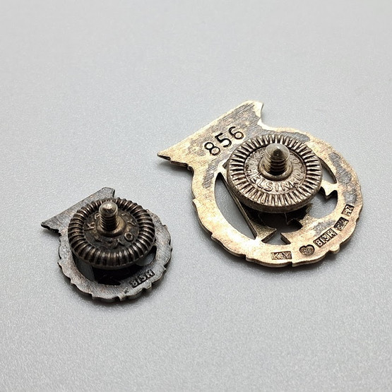 Rintamerkki 2kpl, Ammattiautolijain liitto, hopeaa v. 1961