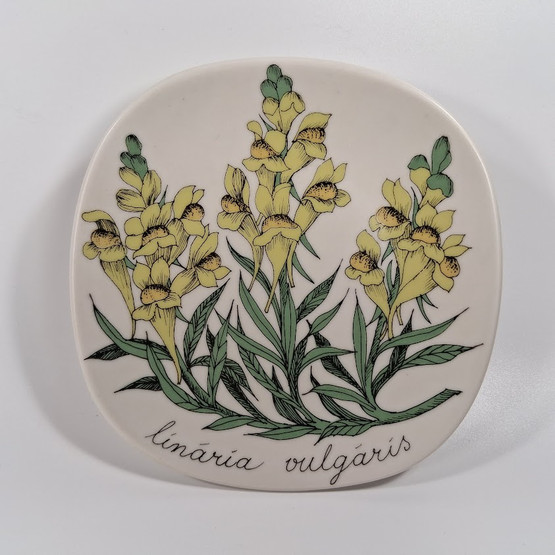 Seinälautanen, Kannusruoho, Arabia, design Esteri Tomula