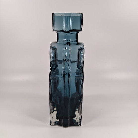 Maljakko, Piironki, siniharmaa, design Helena Tynell