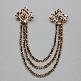 Brooch, Karjalainen nauhapunos, Kalevala Koru