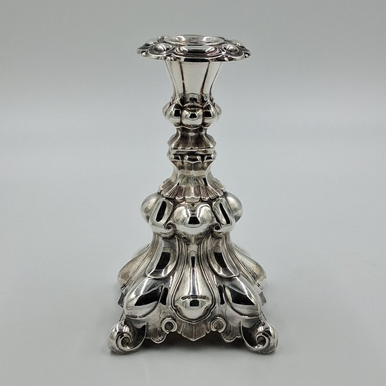 Kynttilänjalka, barokki, hopeaa v. 1969