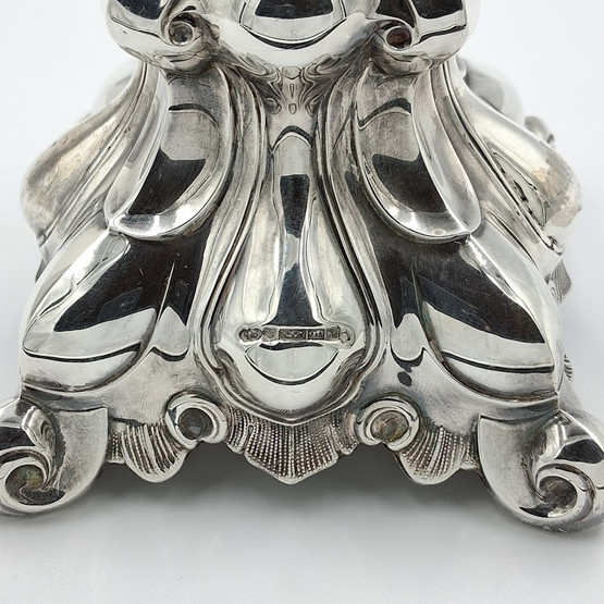 Kynttilänjalka, barokki, hopeaa v. 1969