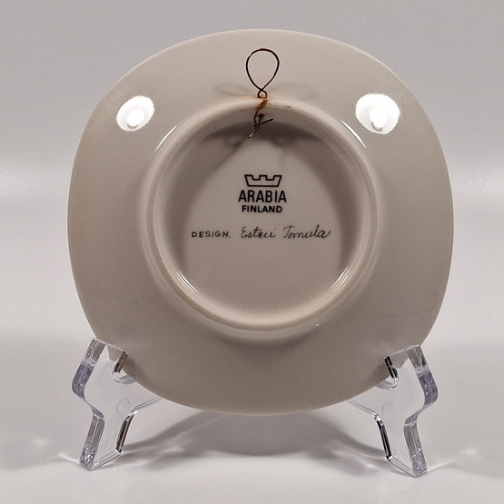 Seinälautanen, Karpalo, Arabia, design Esteri Tomula