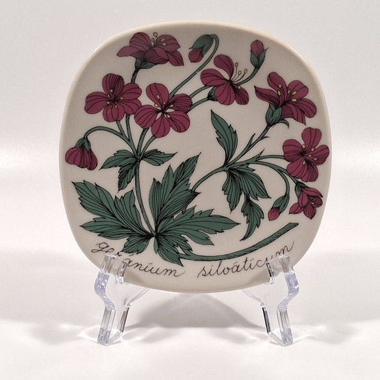 Seinälautanen, Metsäkurjenpolvi, Arabia, design Esteri Tomula