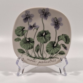 Seinälautanen, Suo-orvokki, Arabia, design Esteri Tomula