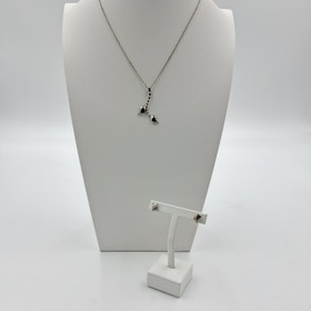 Kaulakoru ja korvakorut, Tunnelma, Sassi design, hopeaa