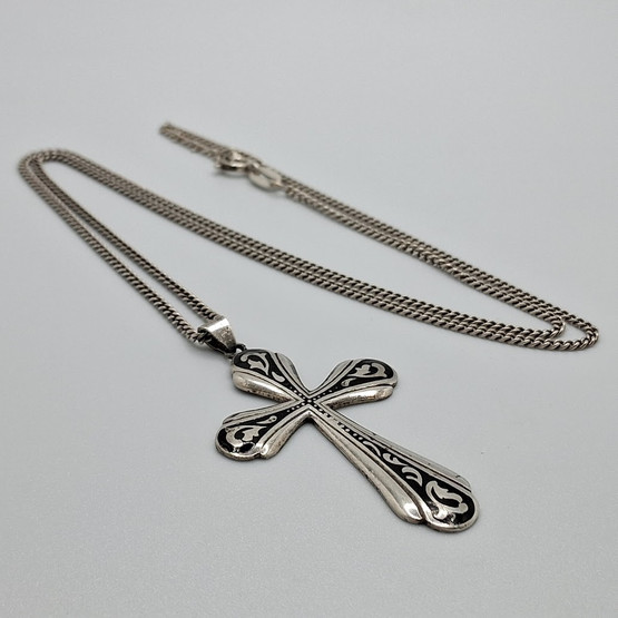 Kaulakoru, risti, hopeaa v. 1948