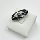 Rintakoru, design Karl Laine, hopeaa
