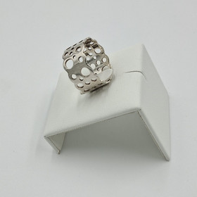 Sormus, Pitsi, design Liisa Vitali, hopeaa