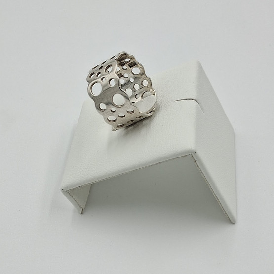 Sormus, Pitsi, design Liisa Vitali, hopeaa