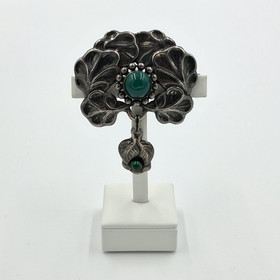 Rintakoru, design Bernhard Hertz, hopeaa