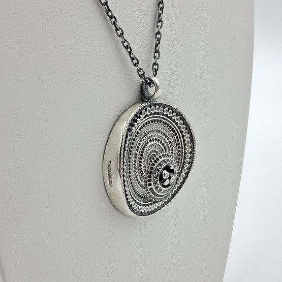 Kaulakoru, Chic, design Jorma Laine, hopeaa