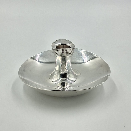 Kynttilänjalka, design Tapio Wirkkala, hopeaa v. 1961