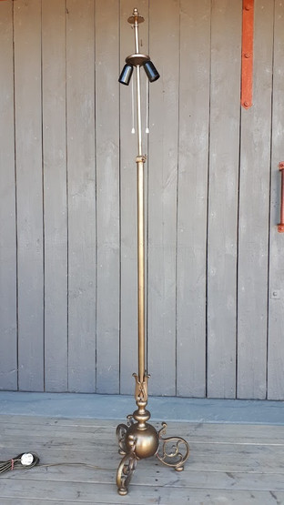 Lattiavalaisin, Pallobarokkia