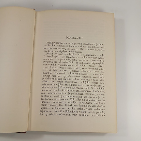 Kirja, Suomalainen ja venäläinen taktiikka talvisodassa v. 1948