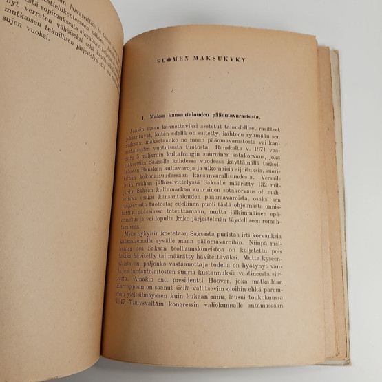 Kirja, Suomen sotakorvaus ja maksukyky v. 1948