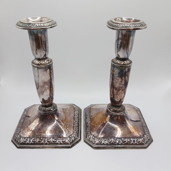 Kynttilänjalka 2kpl, hopeaa vuodelta 1965