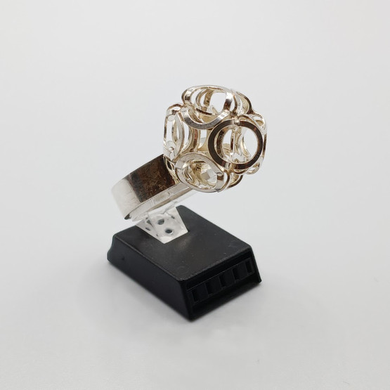 Sormus, design Elis Kauppi